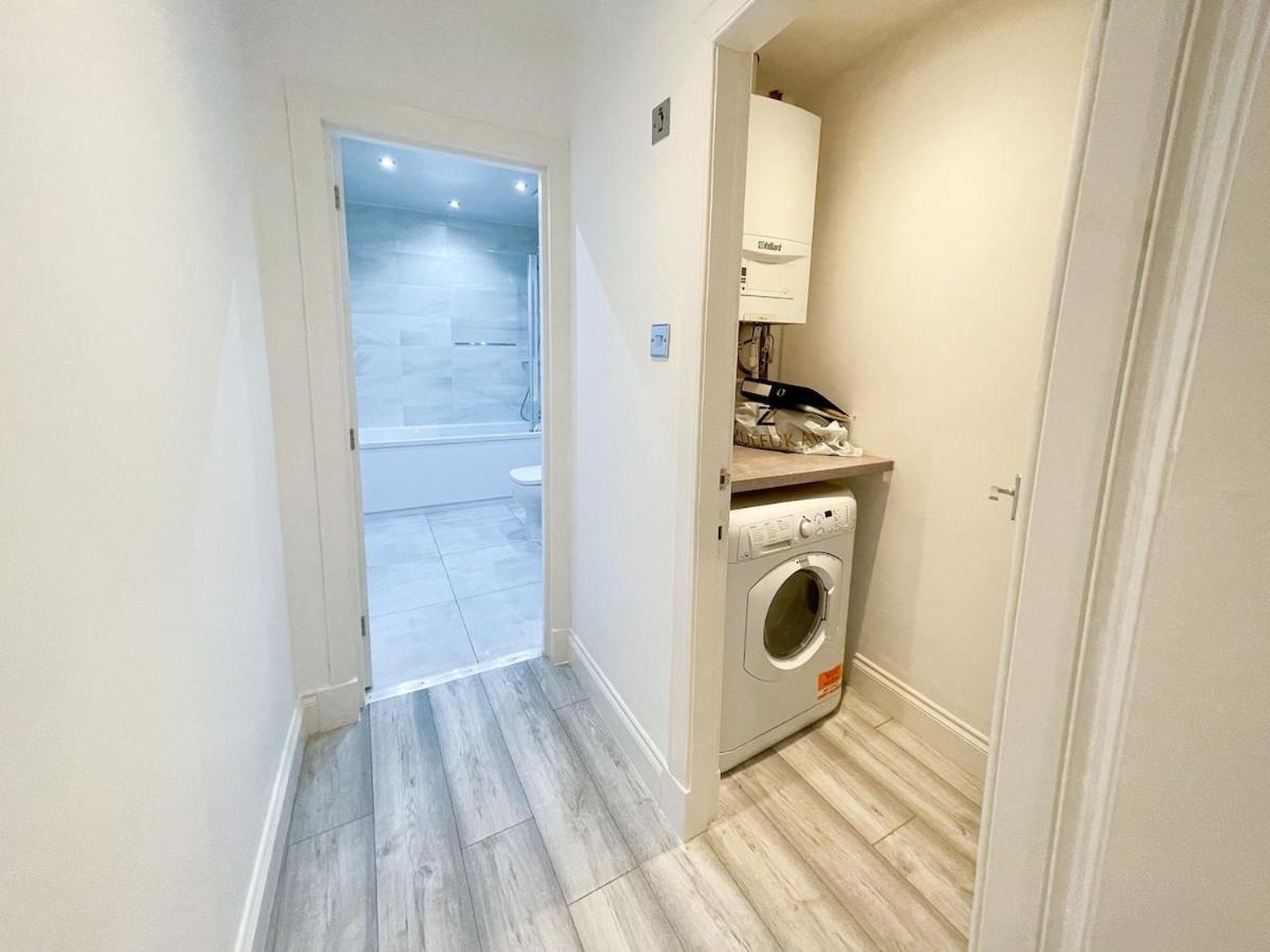 Recently Refurbished Two Bedroom Apartment, Central Location! Glasgow Kültér fotó