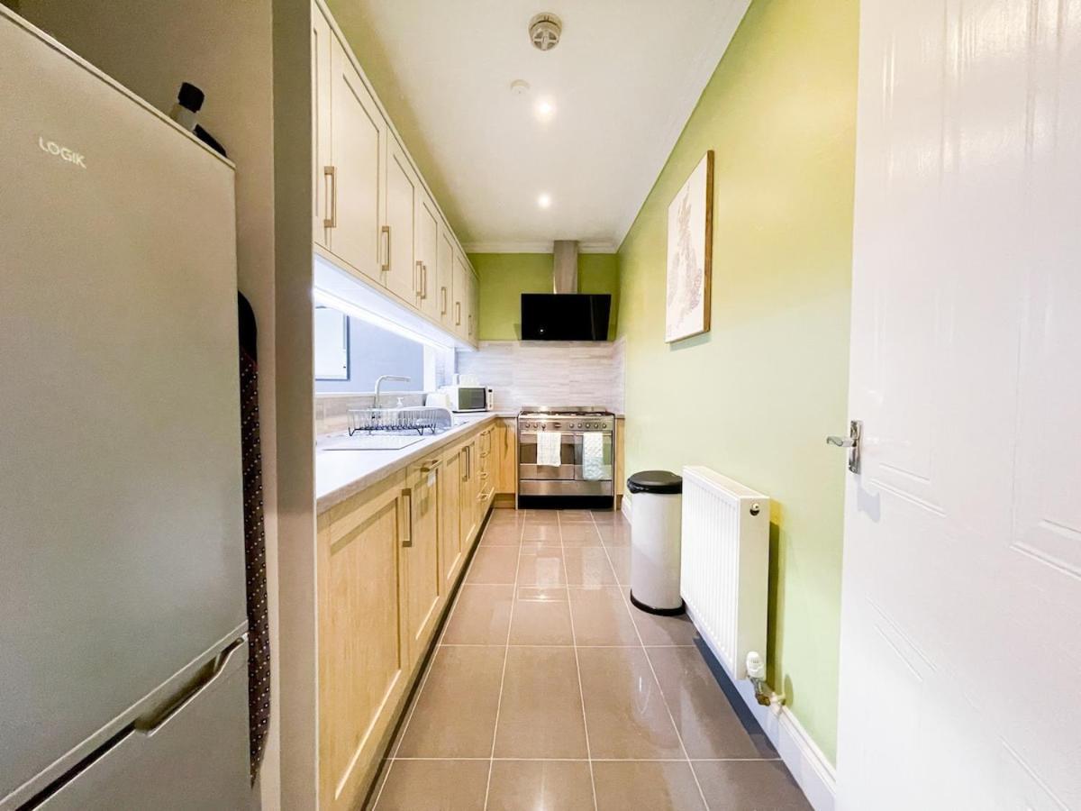 Recently Refurbished Two Bedroom Apartment, Central Location! Glasgow Kültér fotó