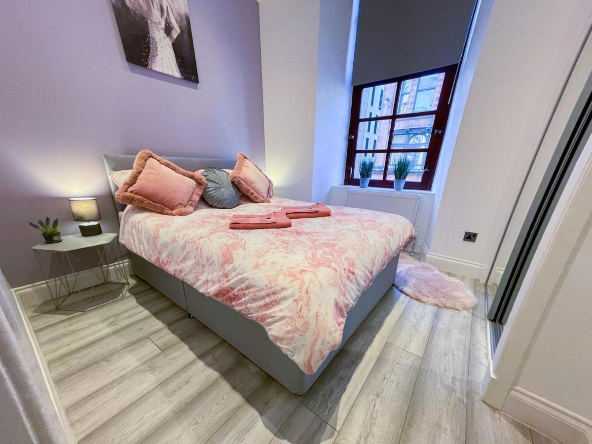 Recently Refurbished Two Bedroom Apartment, Central Location! Glasgow Kültér fotó
